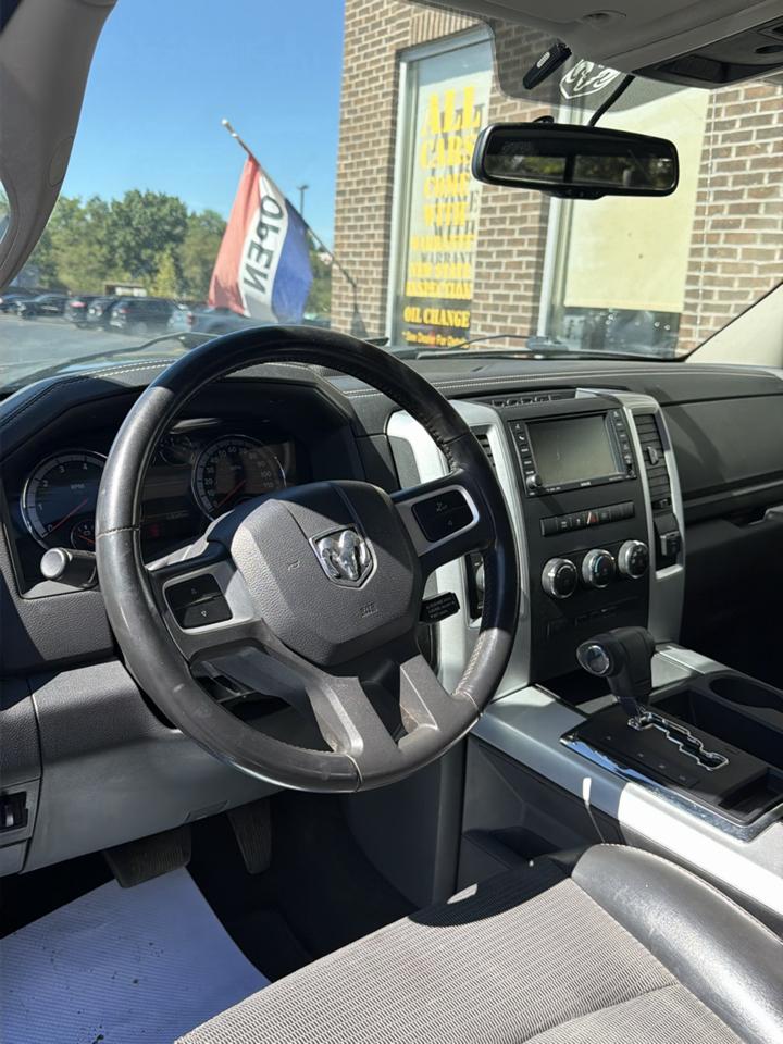 RAM 1500 ST LWB 4WD 2011