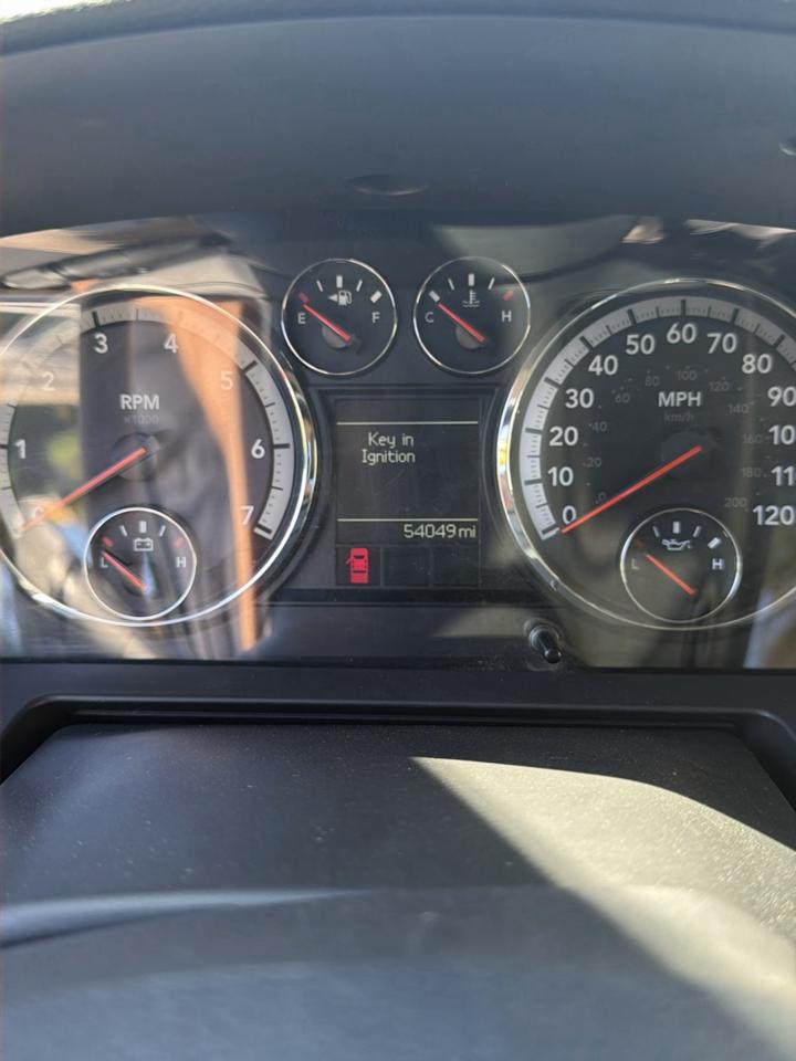 RAM 1500 ST LWB 4WD 2011