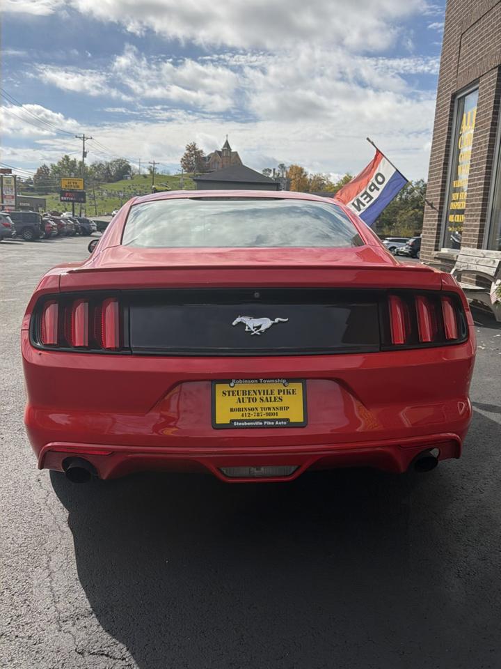 Ford Mustang EcoBoost Coupe 2015