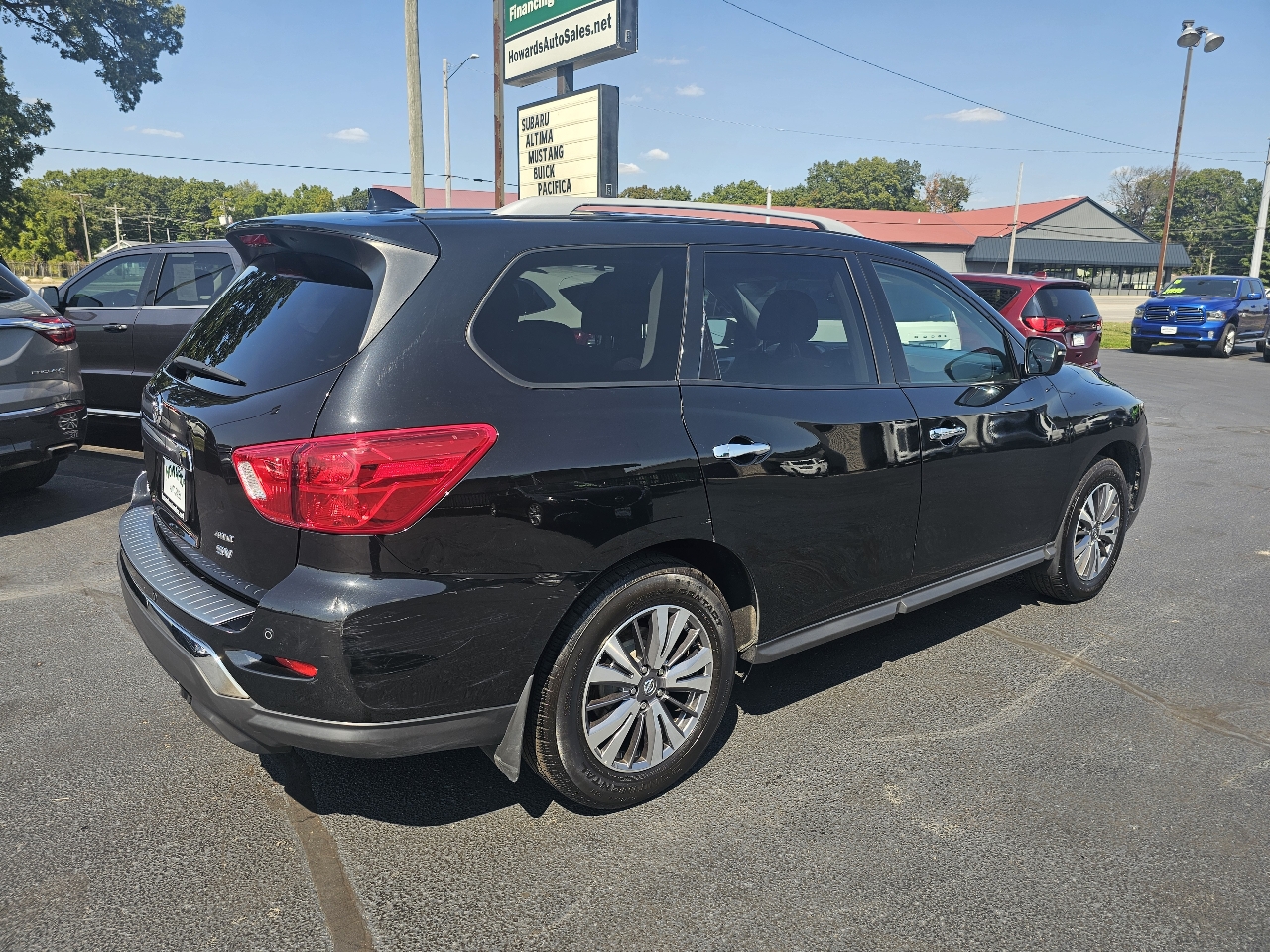 Nissan Pathfinder SV 4WD 2020 Nissan Pathfinder SV 4WD 2020