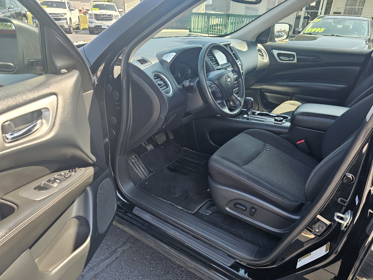 Nissan Pathfinder SV 4WD 2020 Nissan Pathfinder SV 4WD 2020