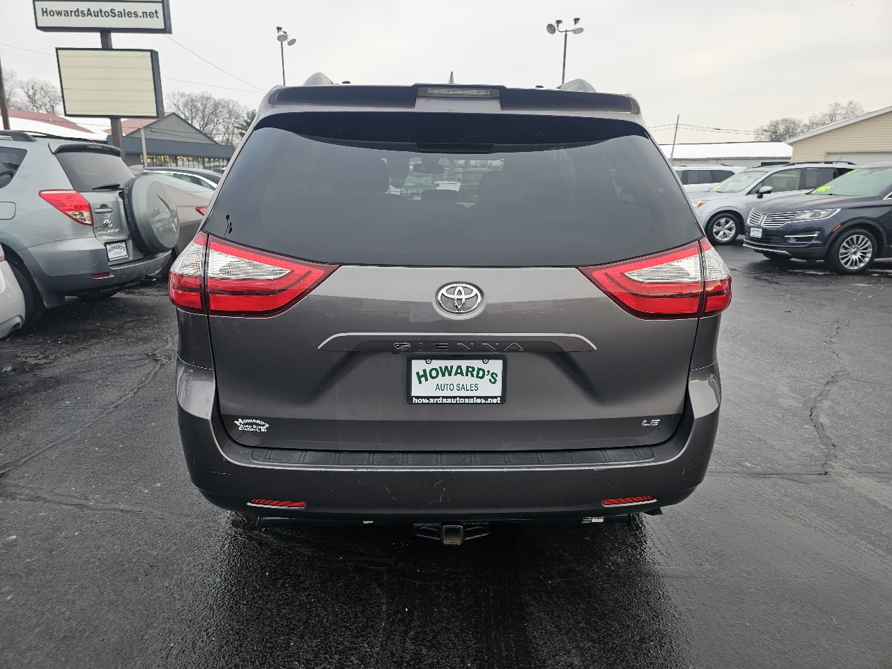 Toyota Sienna LE 8-Passenger 2018