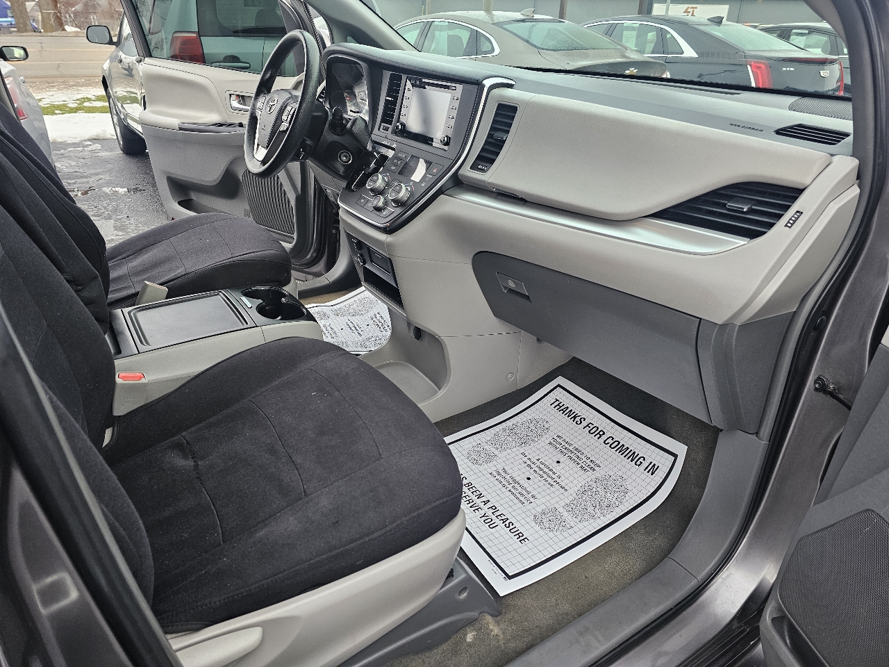 Toyota Sienna LE 8-Passenger 2018