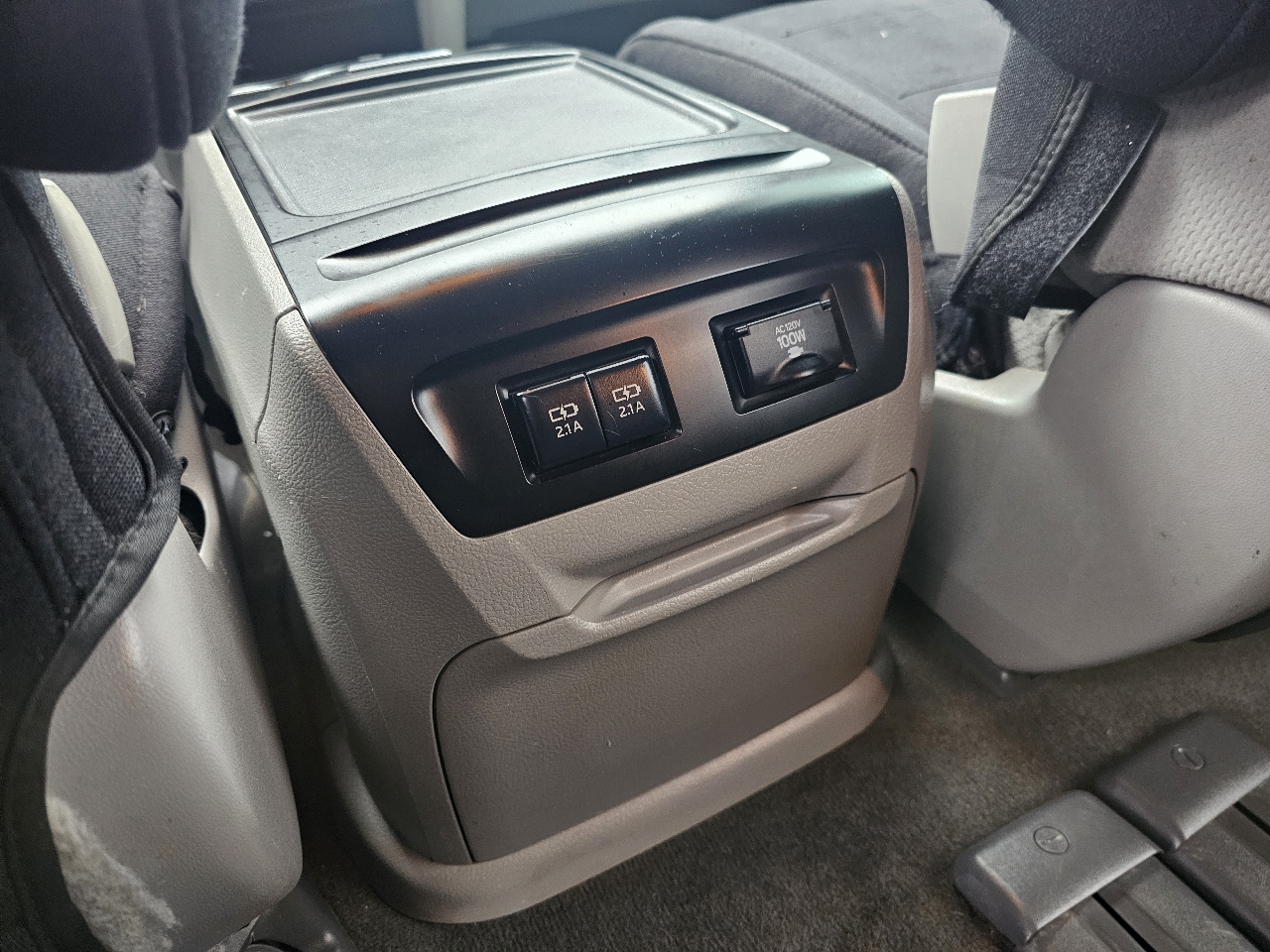 Toyota Sienna LE 8-Passenger 2018
