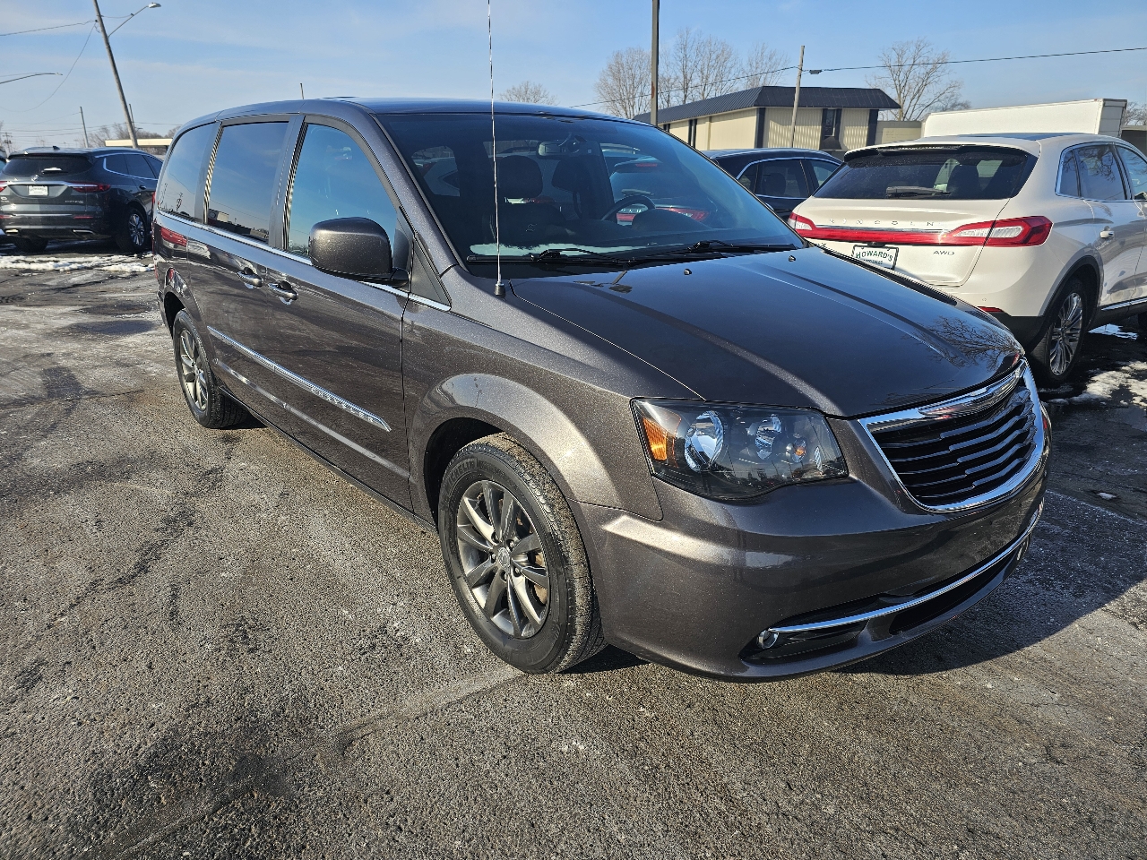 Chrysler Town & Country S 2015