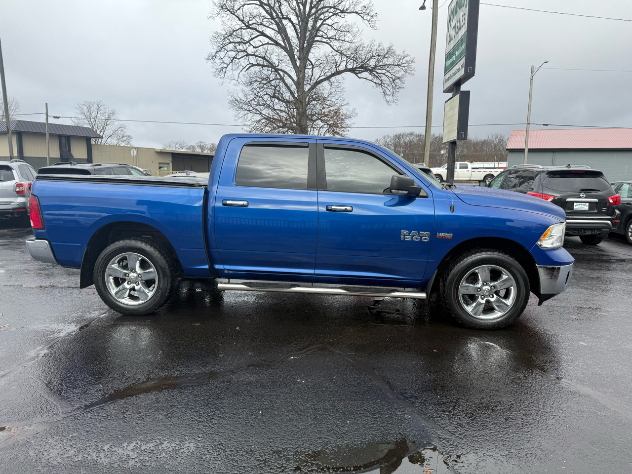 RAM 1500 SLT Crew Cab SWB 4WD 2015