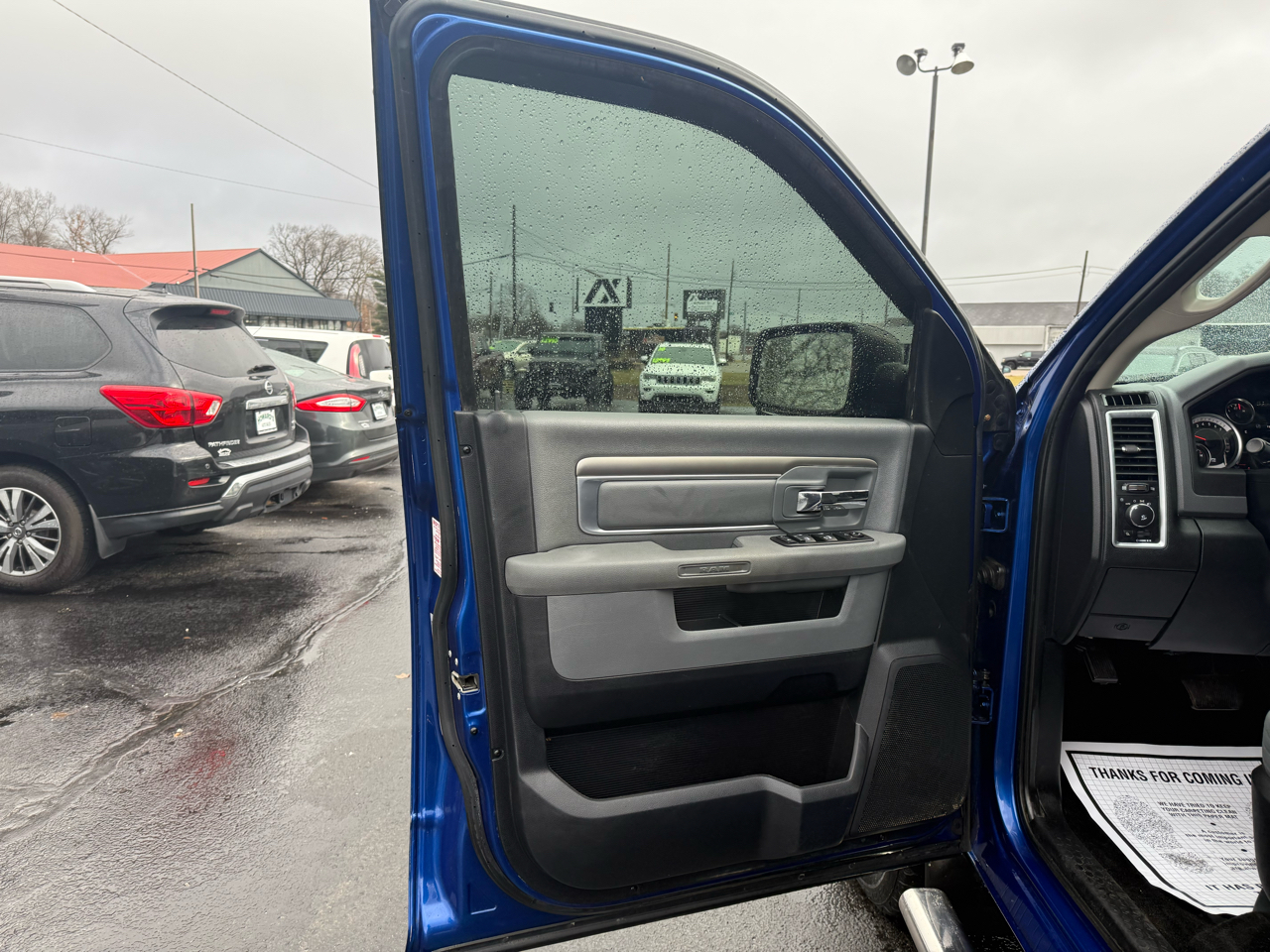 RAM 1500 SLT Crew Cab SWB 4WD 2015