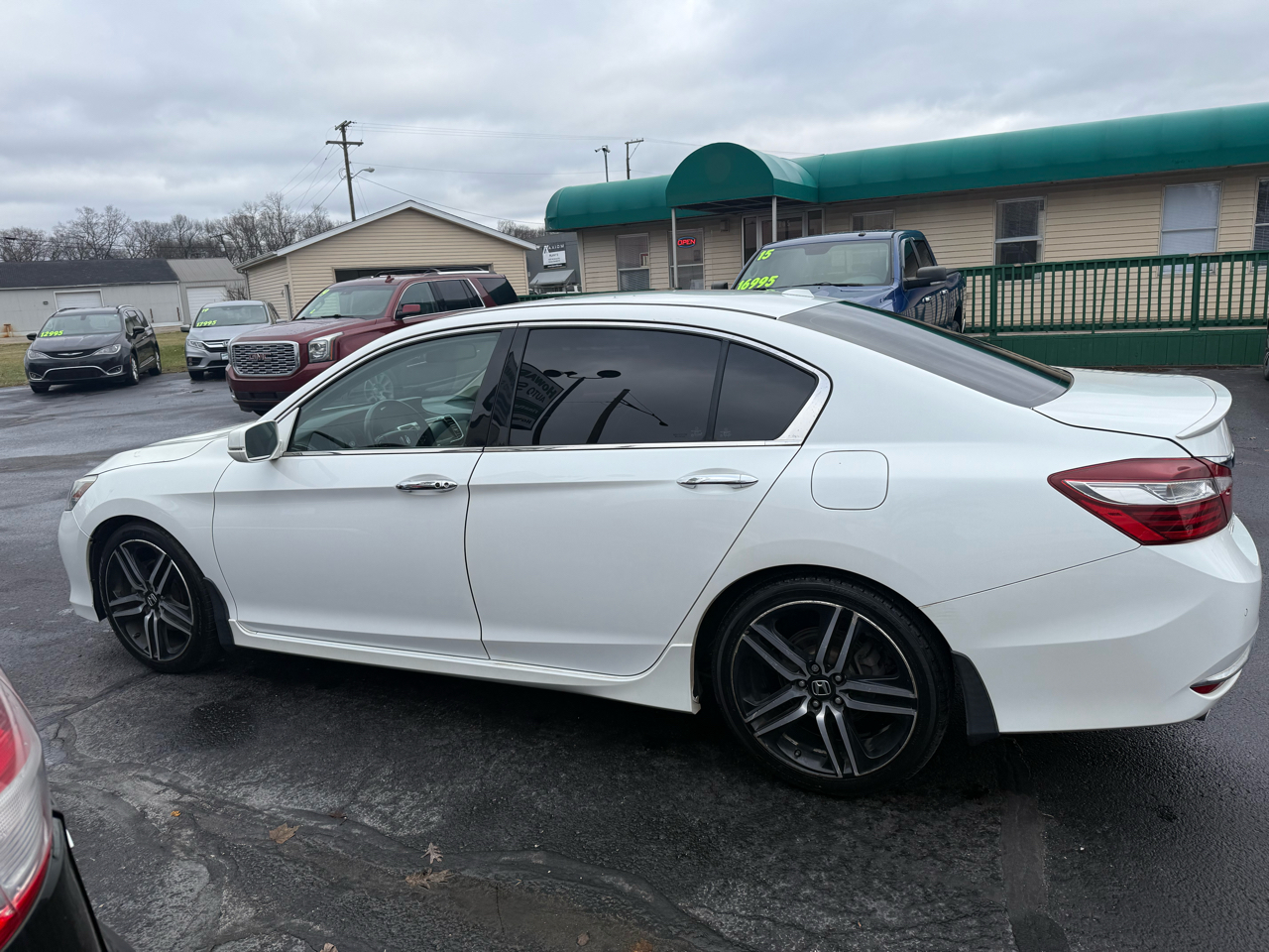 Honda Accord Touring V6 Sedan 6-Spd AT 2017