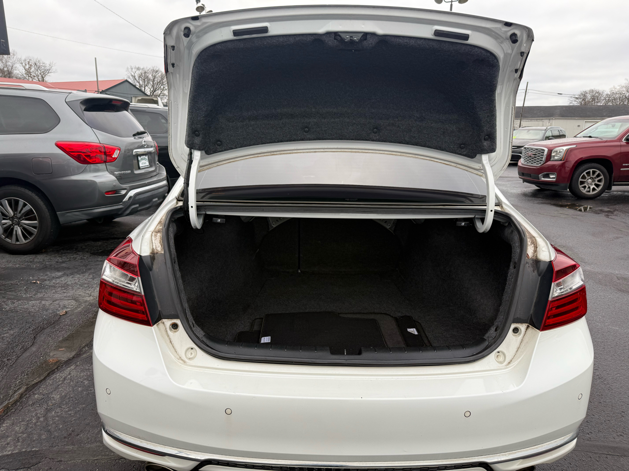 Honda Accord Touring V6 Sedan 6-Spd AT 2017