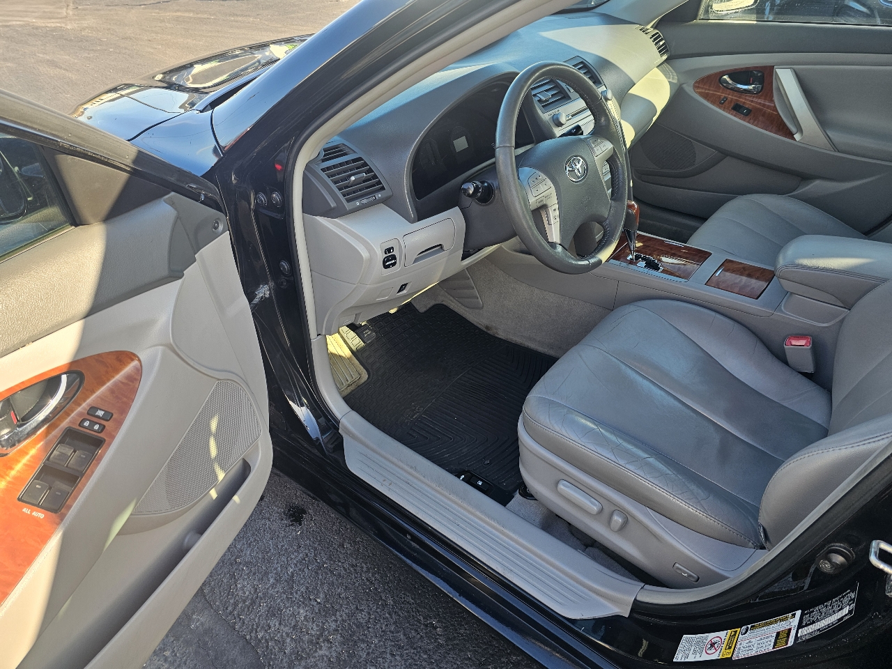 Toyota Camry XLE 2011