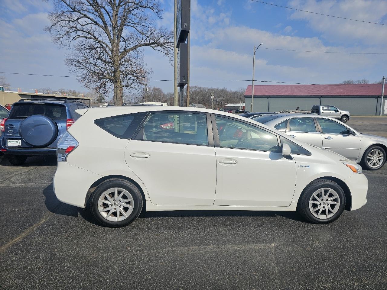 Toyota Prius V Two 2012