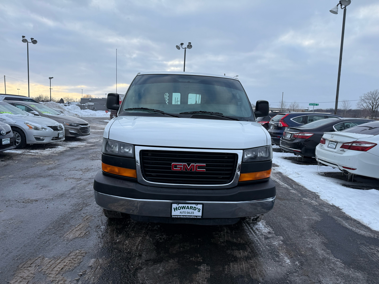 GMC Savana G2500 Cargo 2016