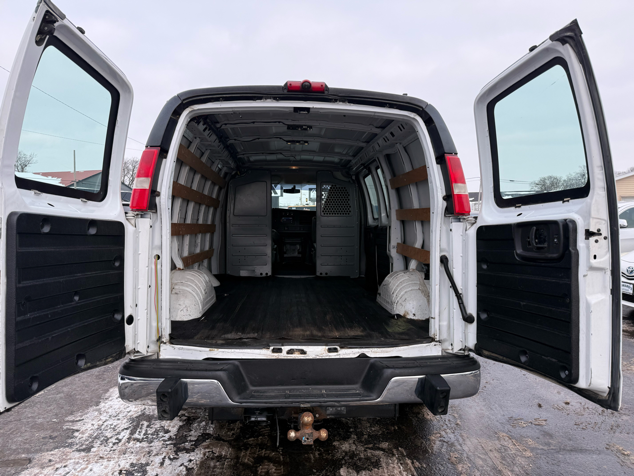 GMC Savana G2500 Cargo 2016