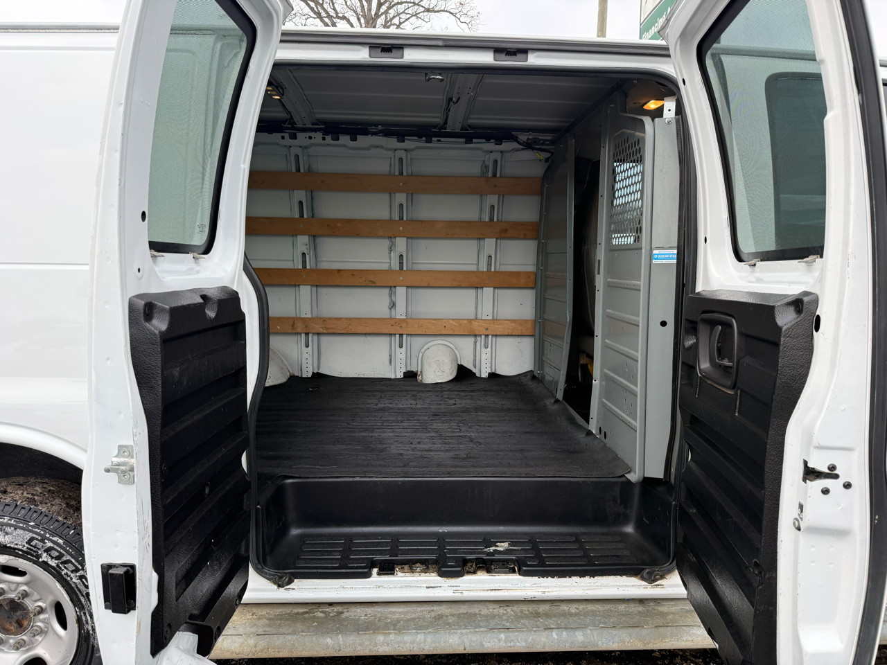 GMC Savana G2500 Cargo 2016