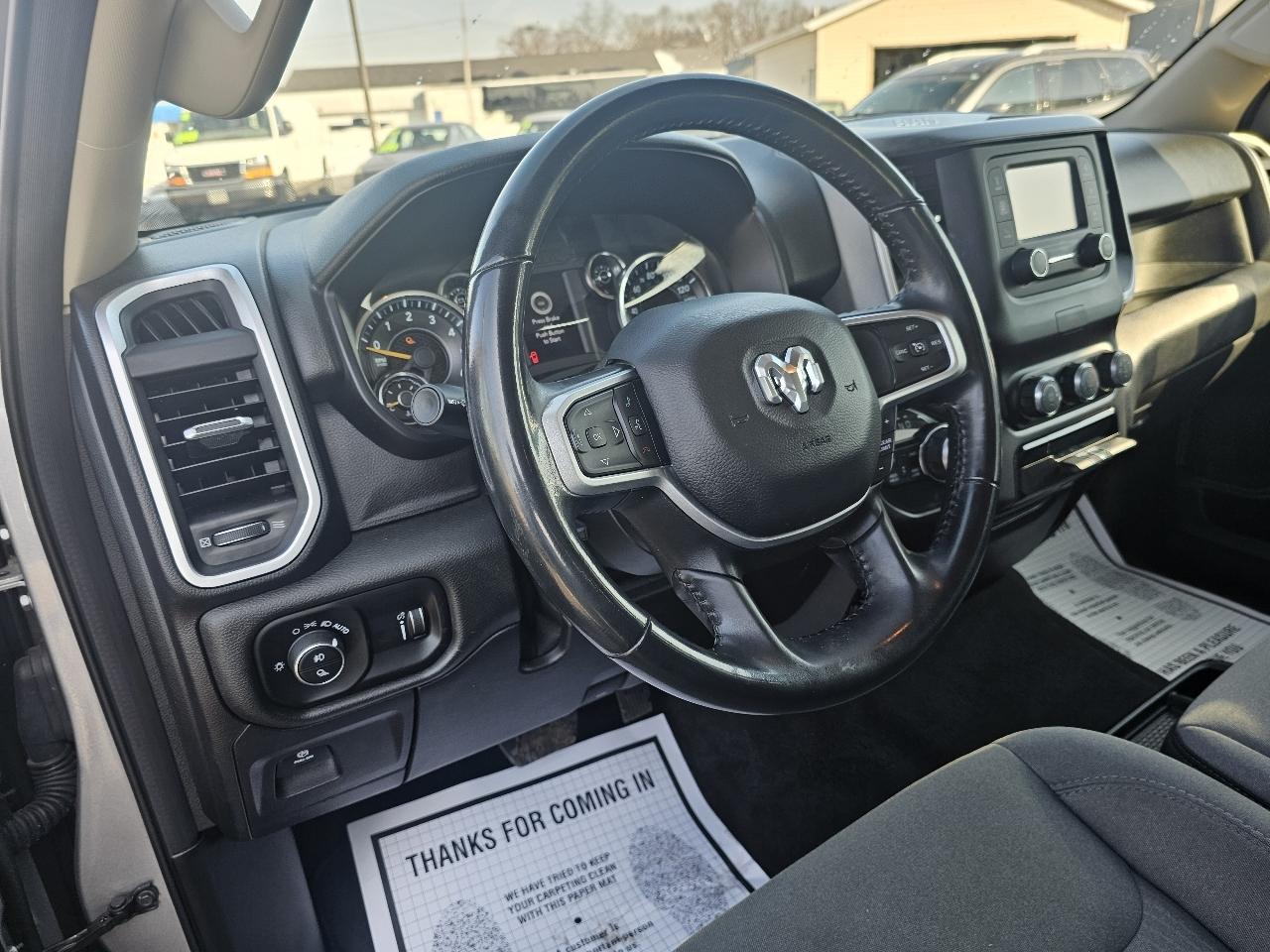 RAM 1500 Big Horn Quad Cab 4WD 2020