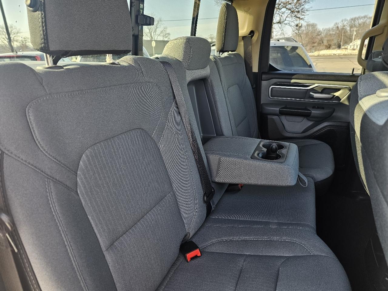 RAM 1500 Big Horn Quad Cab 4WD 2020