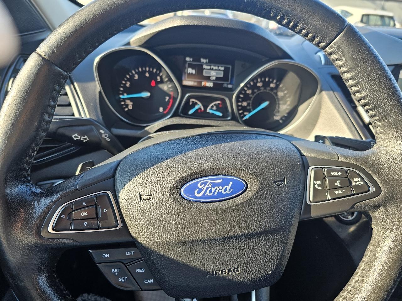 Ford Escape Titanium 4WD 2017