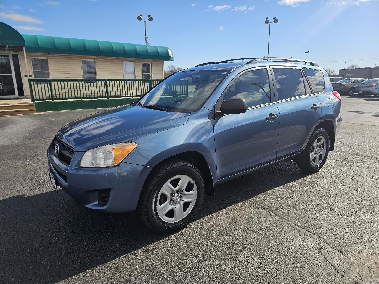 Toyota RAV4 Base I4 4WD 2012
