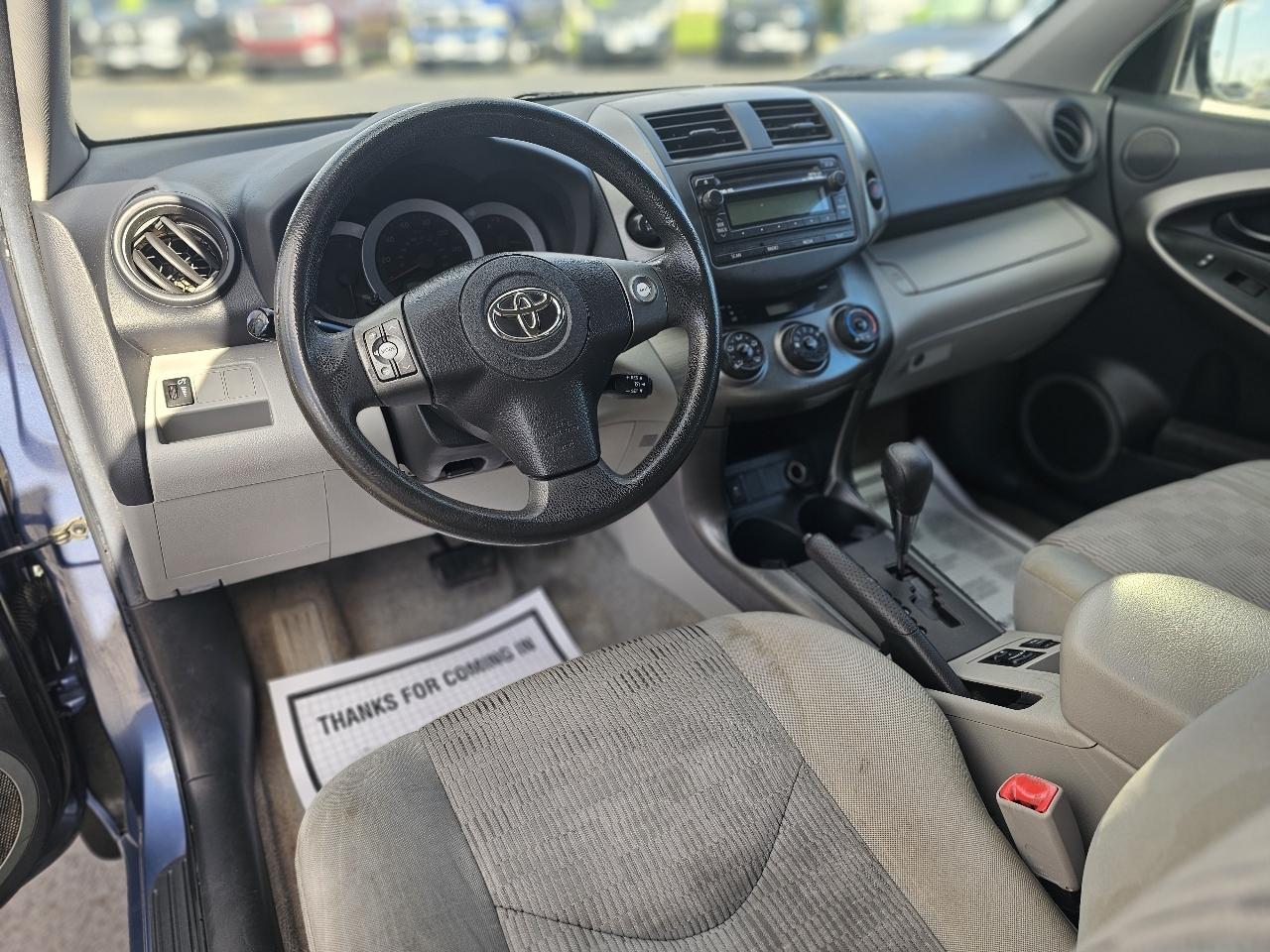 Toyota RAV4 Base I4 4WD 2012