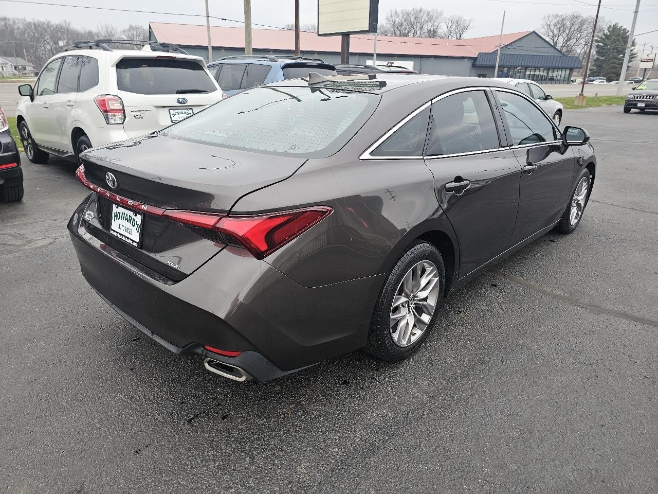 Toyota Avalon XLE 2019
