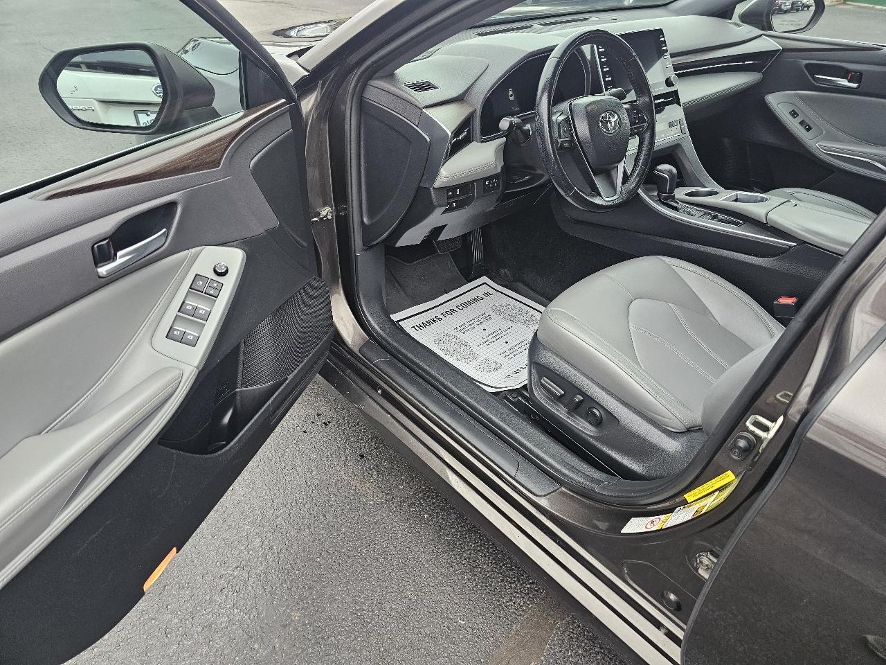 Toyota Avalon XLE 2019