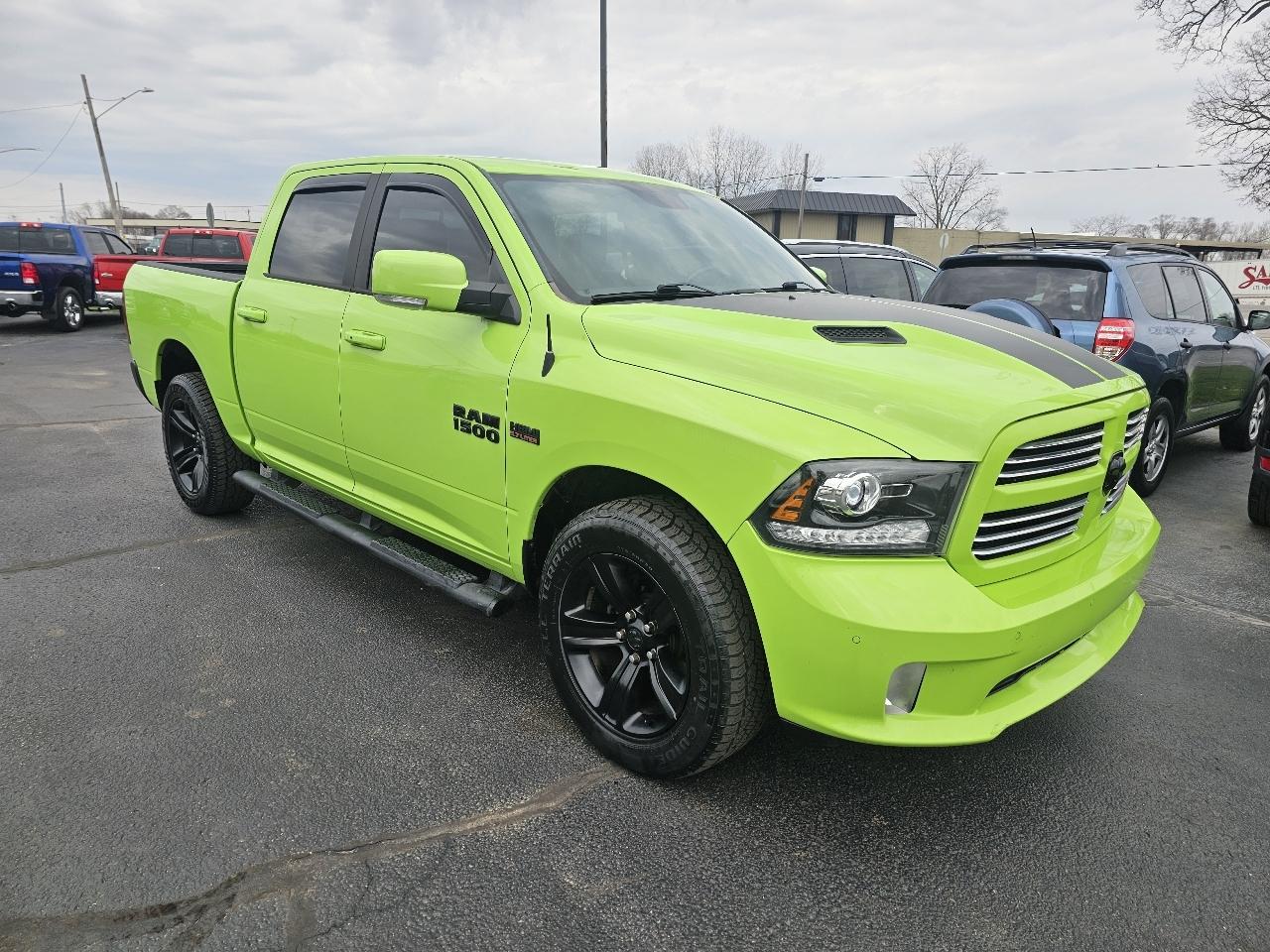 RAM 1500 Sport Crew Cab SWB 4WD 2017