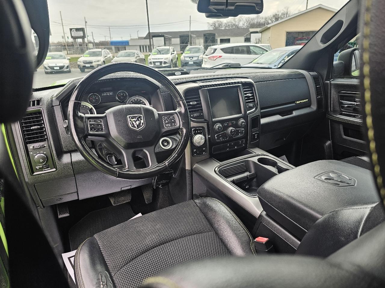 RAM 1500 Sport Crew Cab SWB 4WD 2017