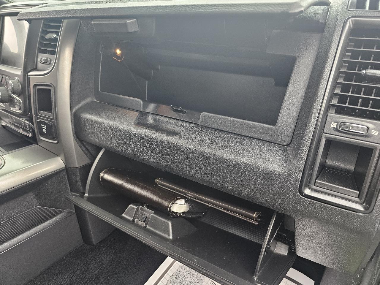 RAM 1500 Sport Crew Cab SWB 4WD 2017