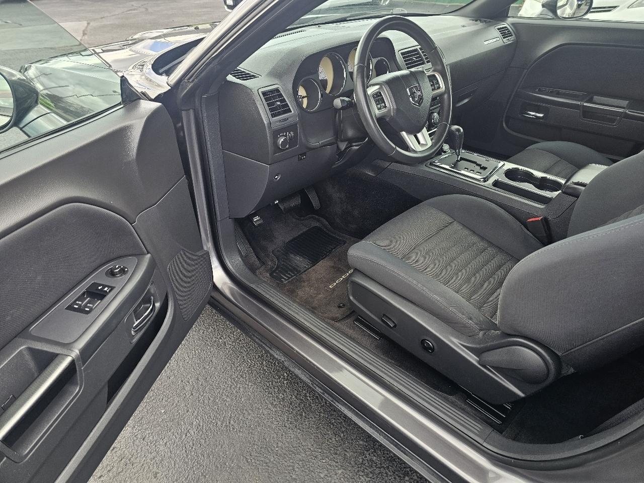 Dodge Challenger SXT 2014