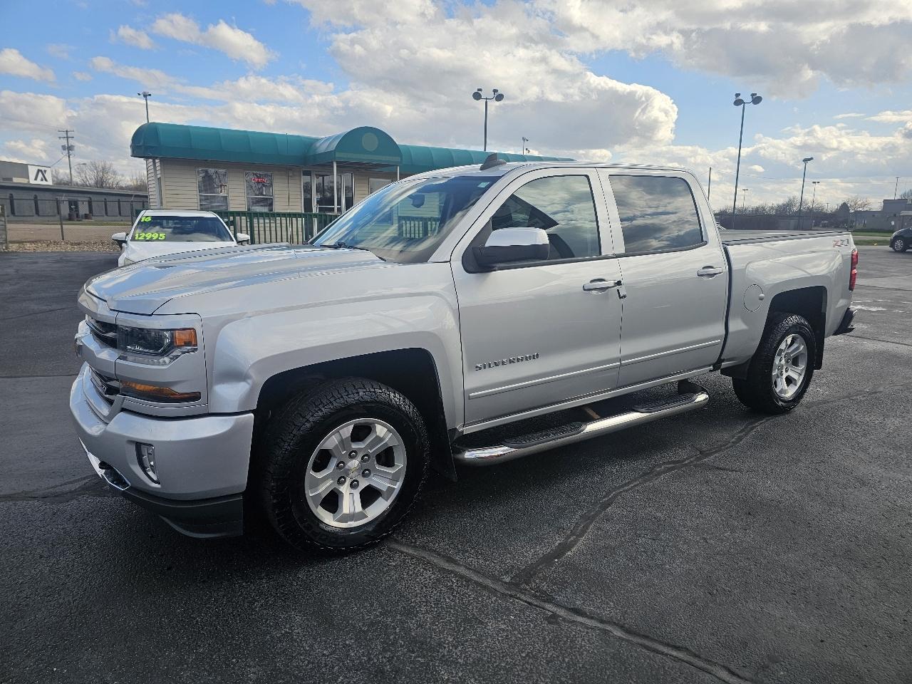 Chevrolet Silverado 1500 LT Crew Cab 4WD 2017