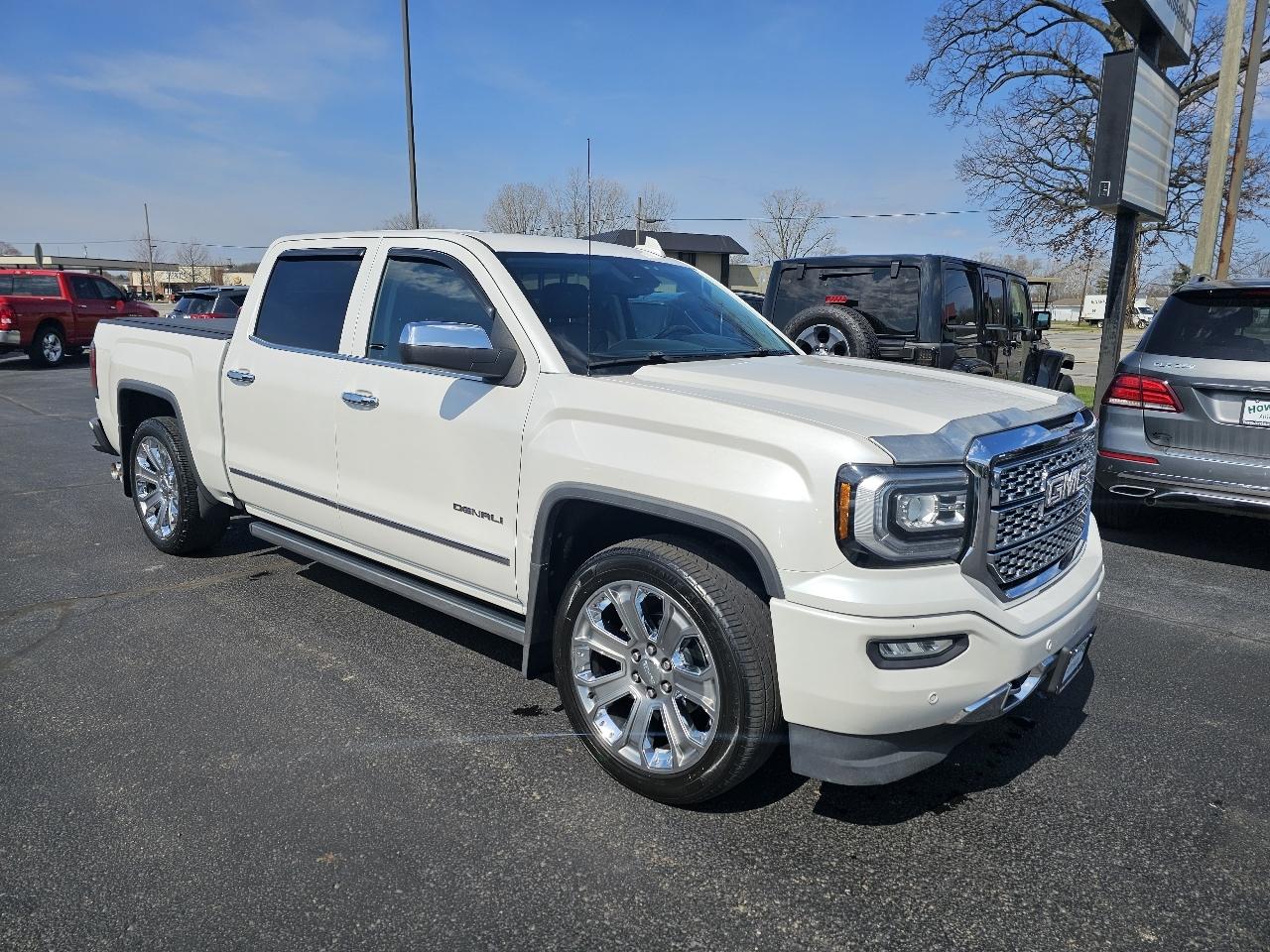 GMC Sierra 1500 Denali Crew Cab Short Box 4WD 2017