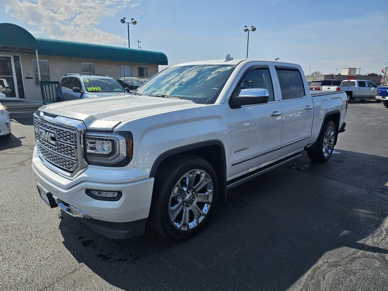 GMC Sierra 1500 Denali Crew Cab Short Box 4WD 2017