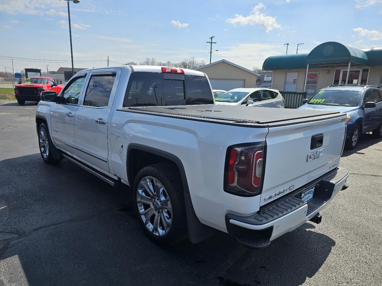 GMC Sierra 1500 Denali Crew Cab Short Box 4WD 2017