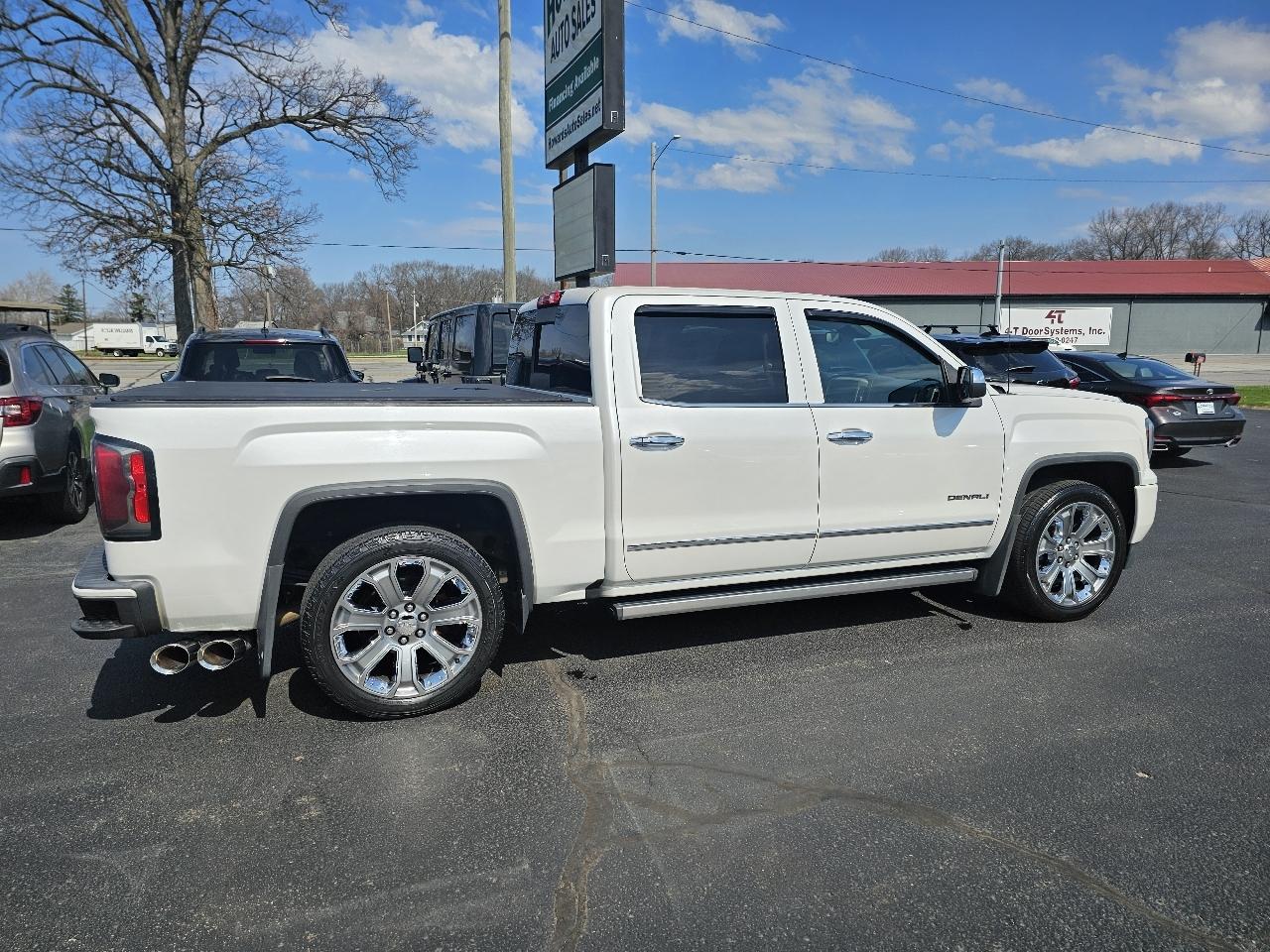 GMC Sierra 1500 Denali Crew Cab Short Box 4WD 2017