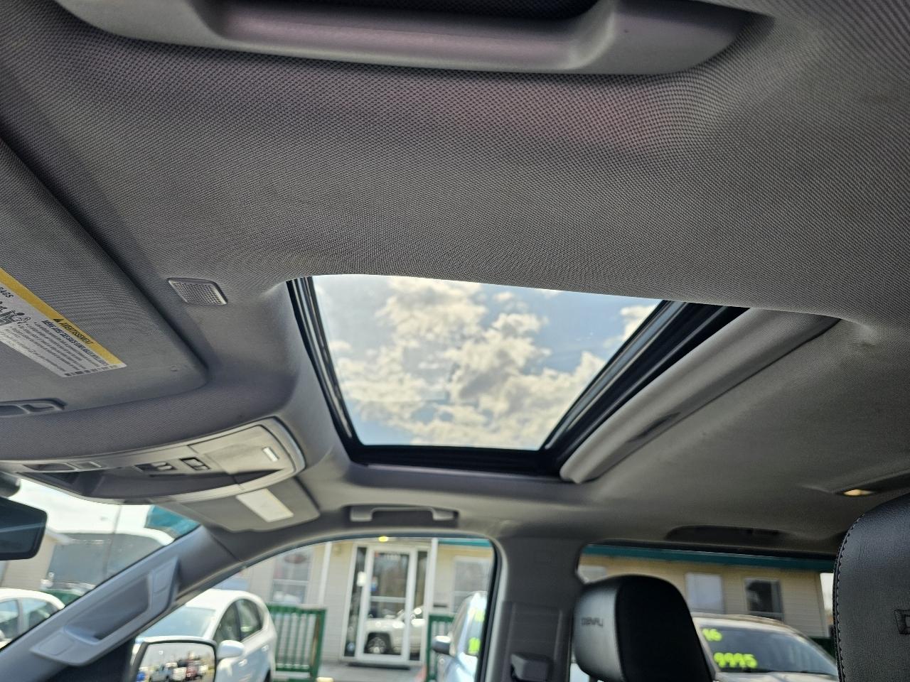 GMC Sierra 1500 Denali Crew Cab Short Box 4WD 2017