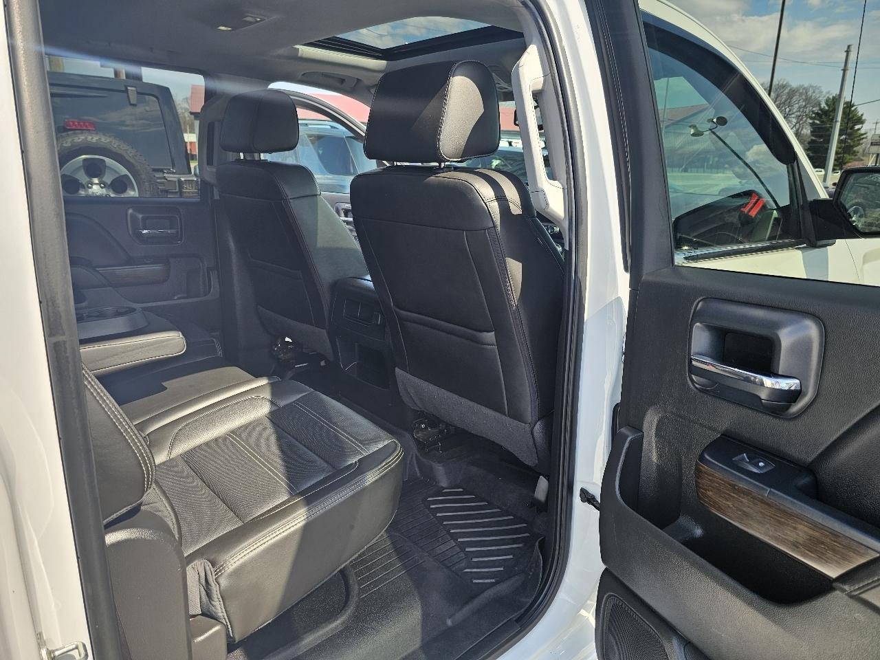 GMC Sierra 1500 Denali Crew Cab Short Box 4WD 2017