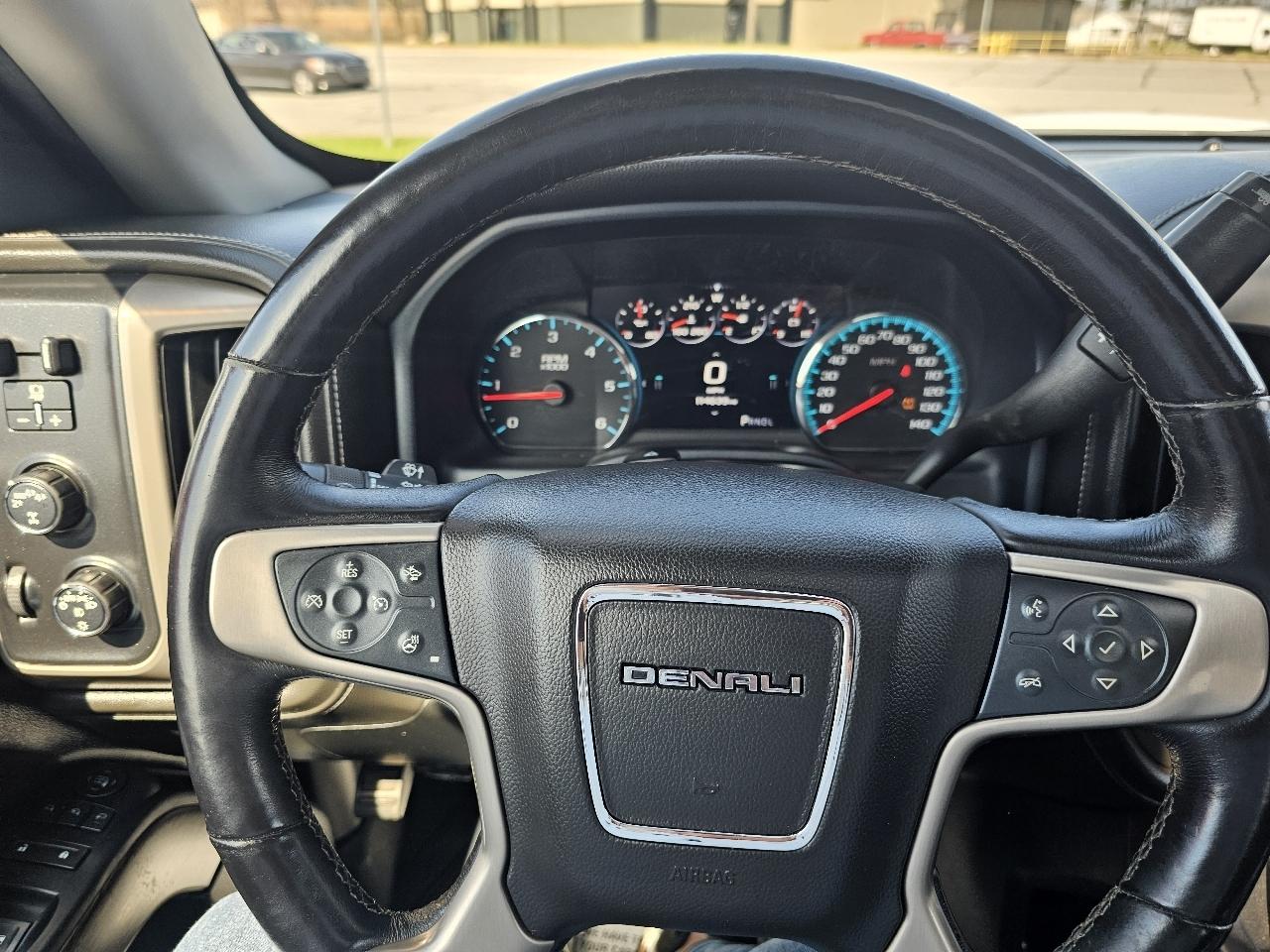 GMC Sierra 1500 Denali Crew Cab Short Box 4WD 2017