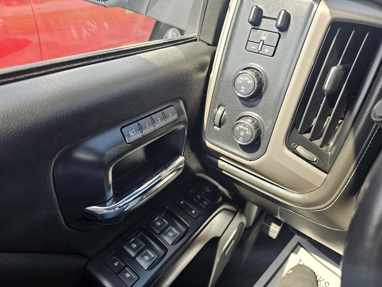 GMC Sierra 1500 Denali Crew Cab Short Box 4WD 2017