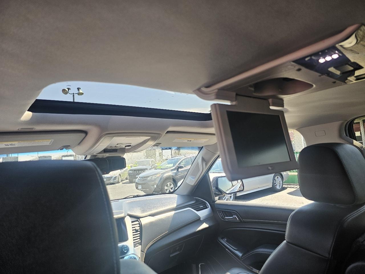 GMC Yukon XL SLT 4WD 2017