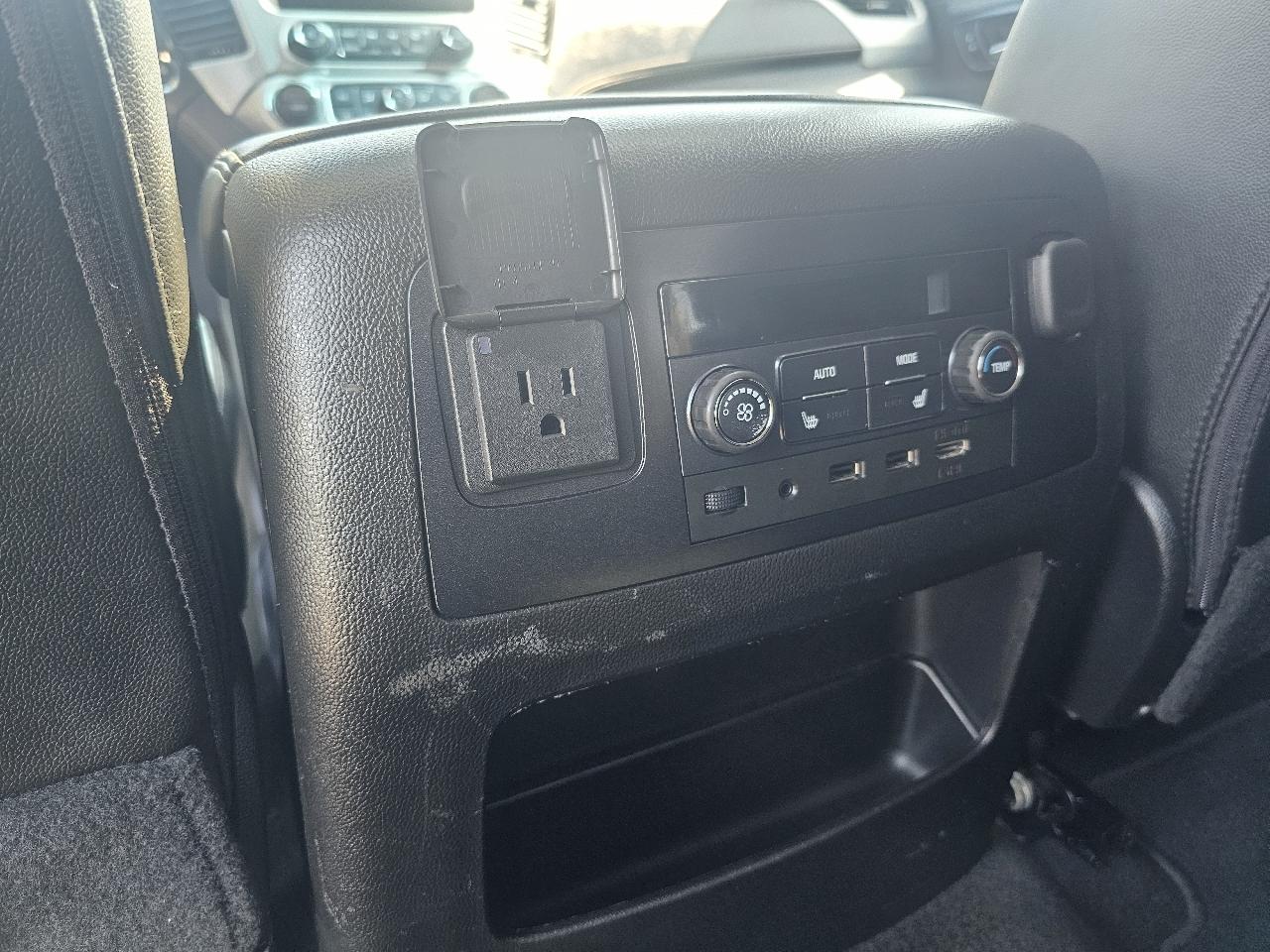 GMC Yukon XL SLT 4WD 2017