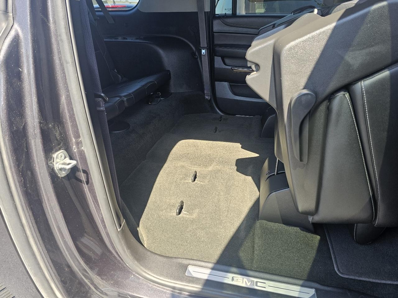 GMC Yukon XL SLT 4WD 2017