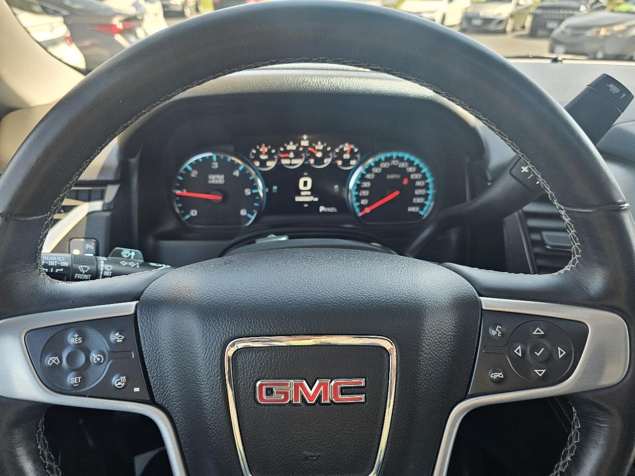 GMC Yukon XL SLT 4WD 2017
