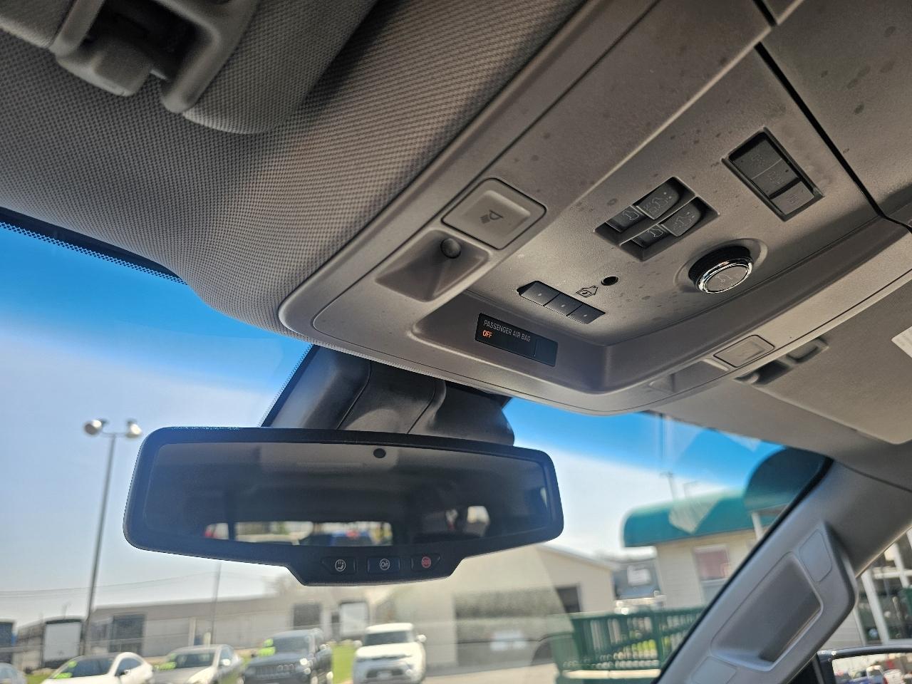 GMC Yukon XL SLT 4WD 2017