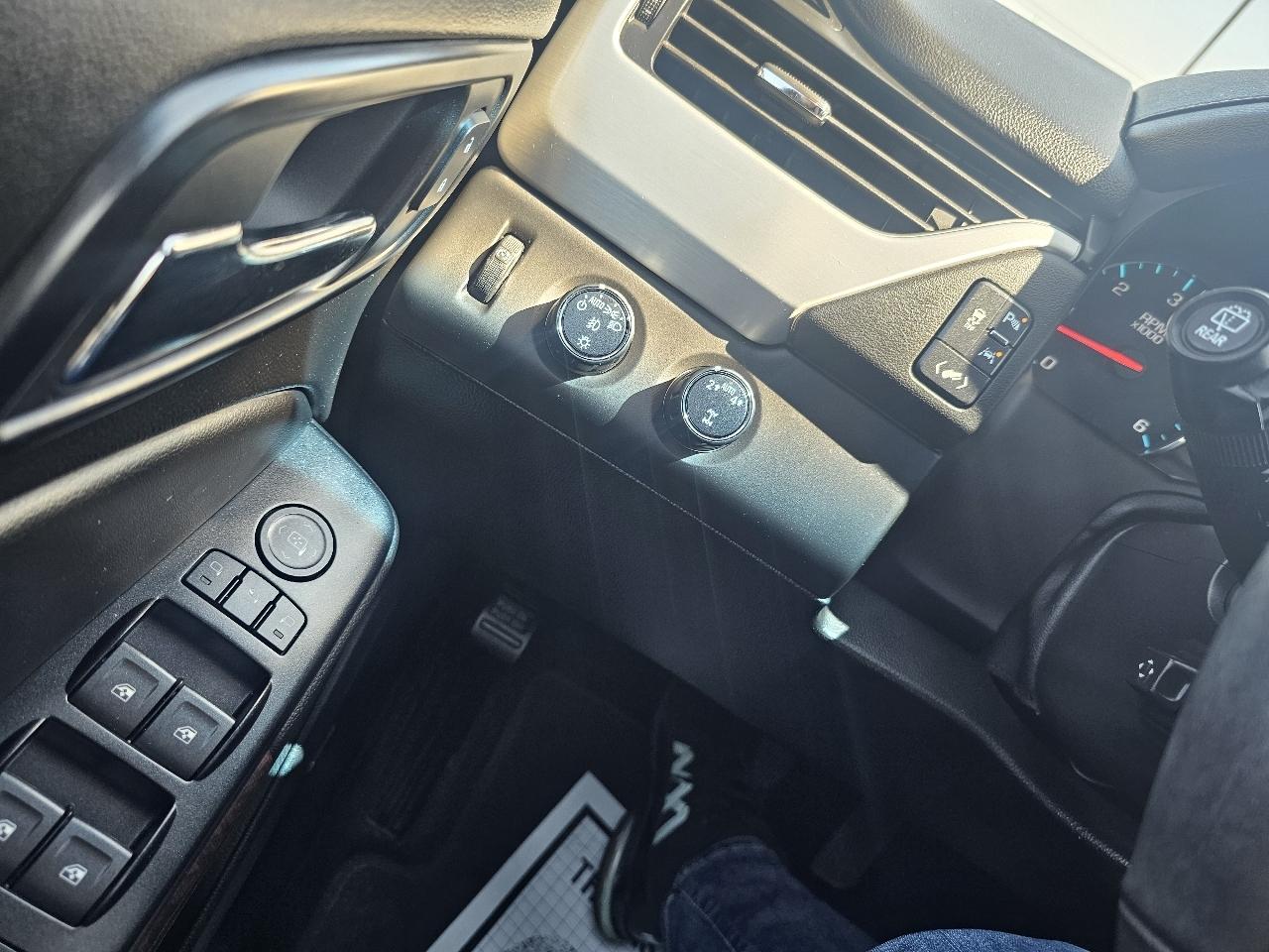 GMC Yukon XL SLT 4WD 2017