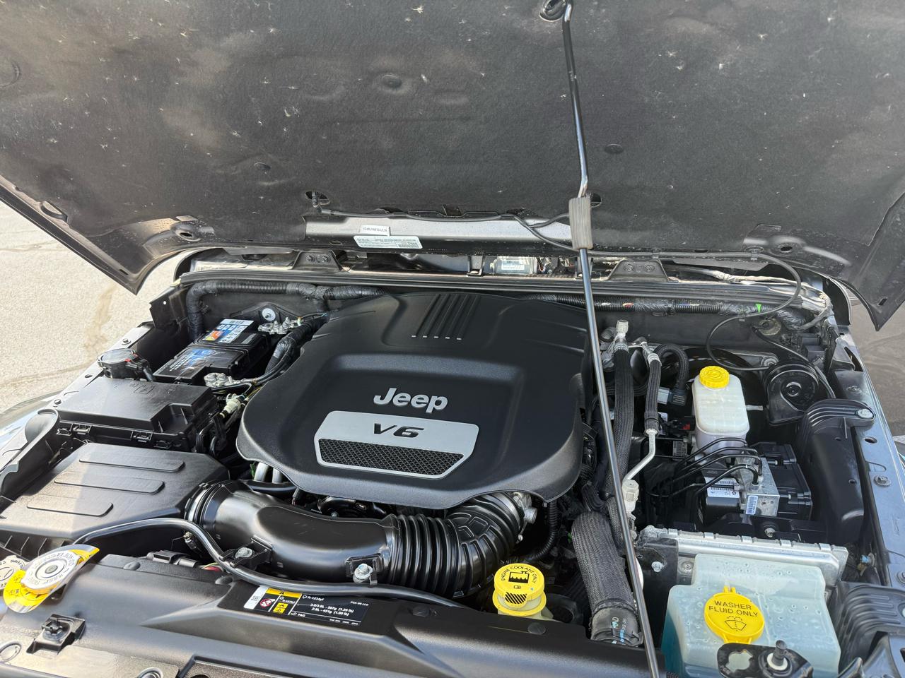 Jeep Wrangler JK Unlimited Sahara 4WD 2018