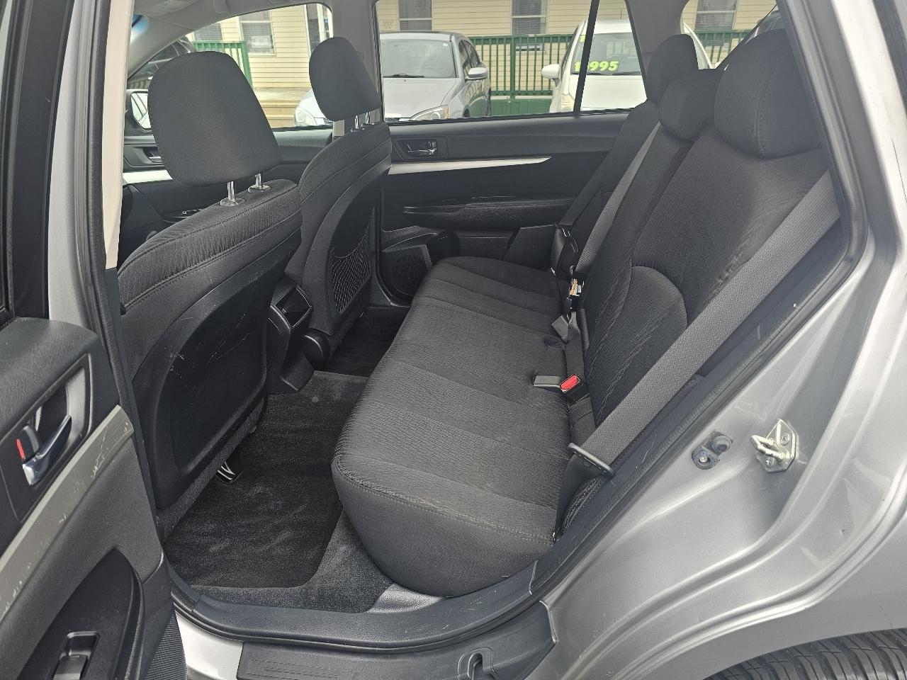 Subaru Outback 2.5i Premium 2010