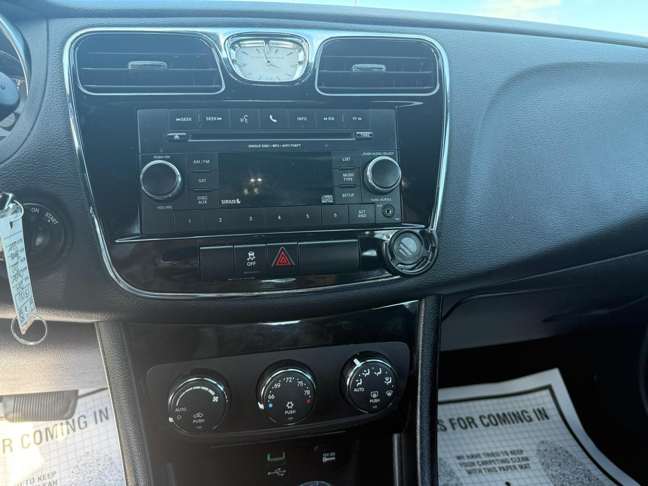 Chrysler 200 Touring 2014