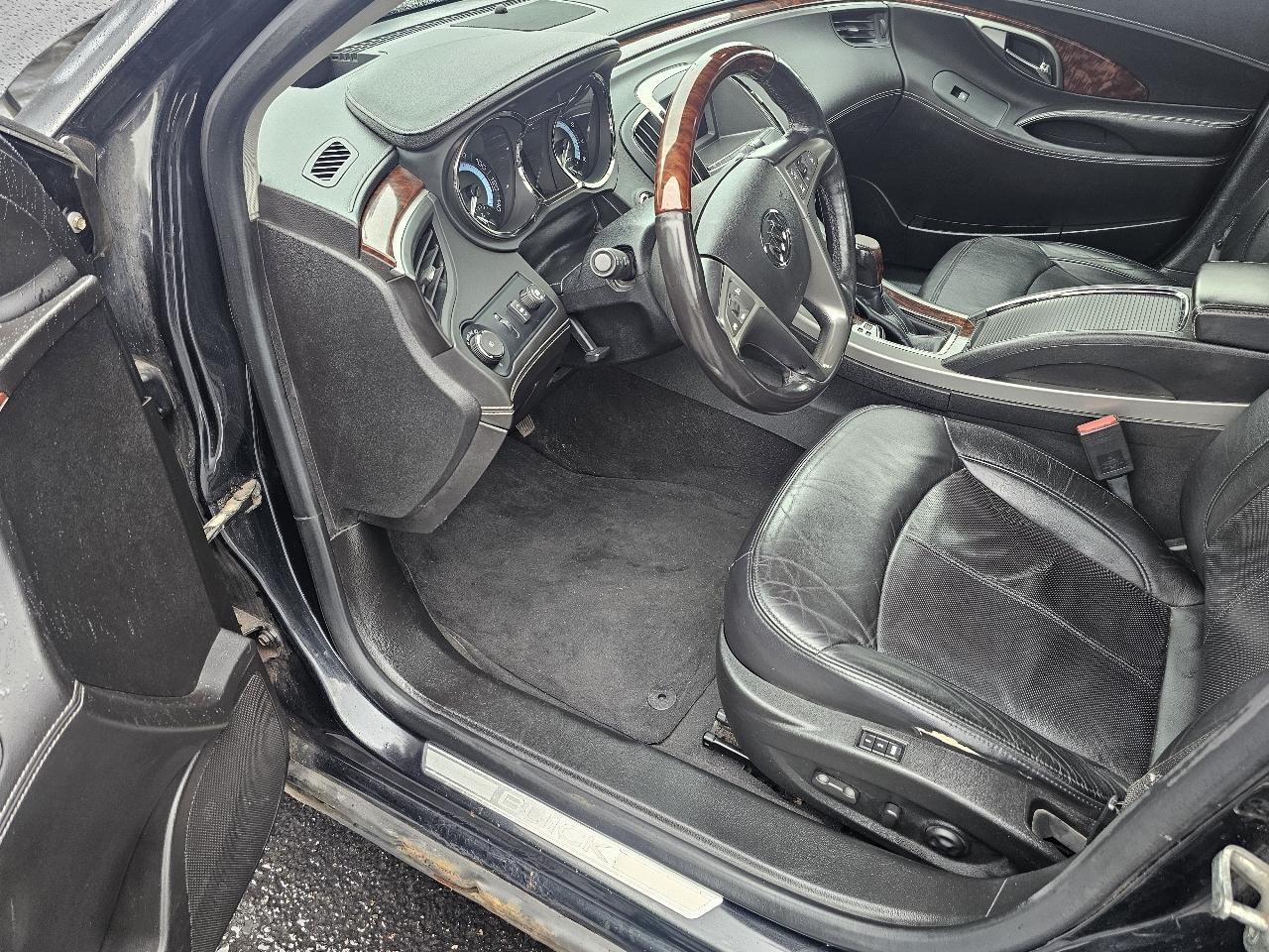 Buick LaCrosse Premium Package 2, w/Leather 2012