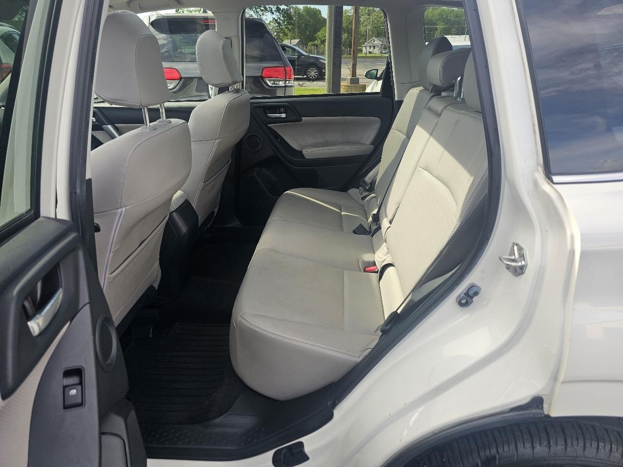 Subaru Forester 2.5i Touring 2016