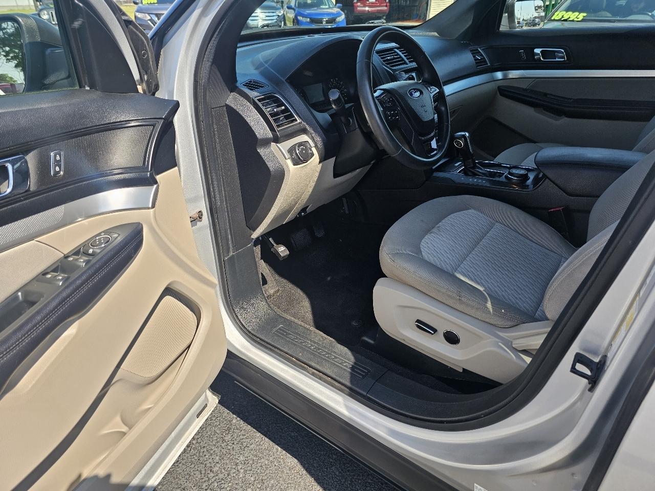 Ford Explorer Base 4WD 2018